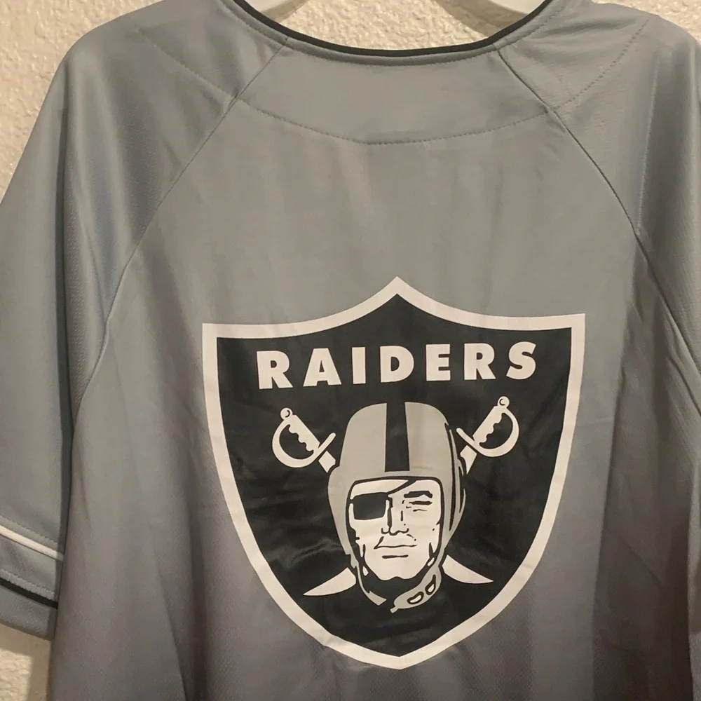 NFL Raiders Gray and Black Gradient Jersey - Picture 8 of 10